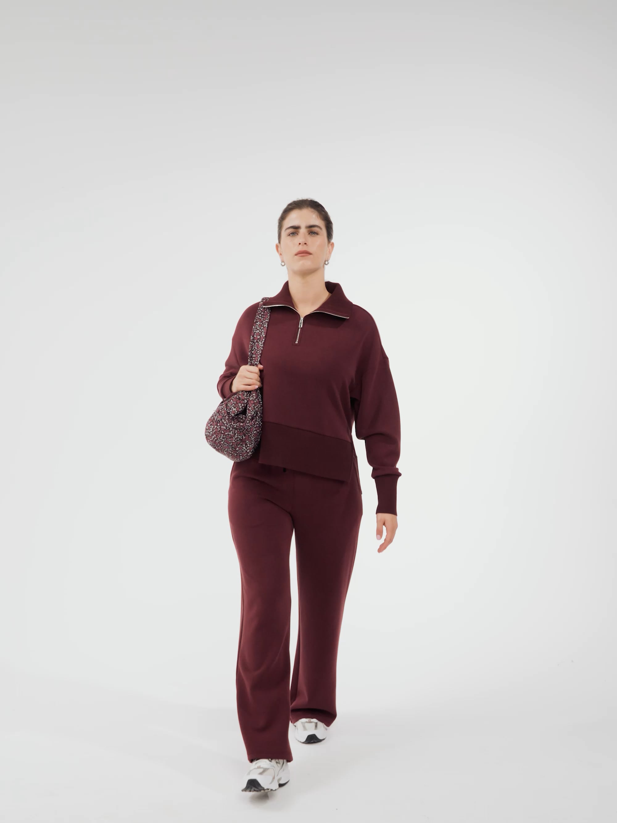 סווטשירט גולף מבד רך ונעים למגע