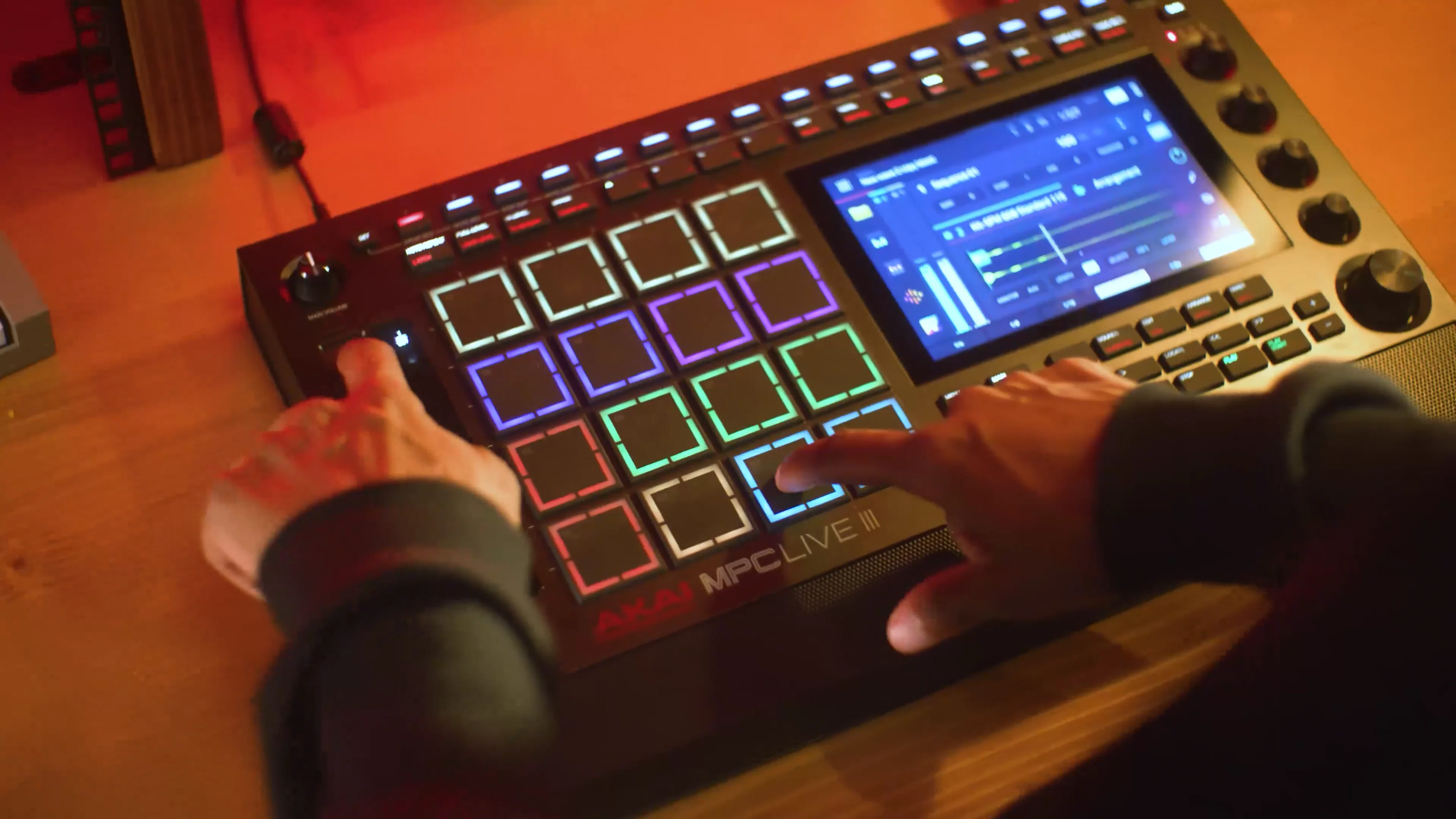 ポータブルプレーヤー MPC LIVE Buy Akai MPC Live Portable Powerhouse online | eBay