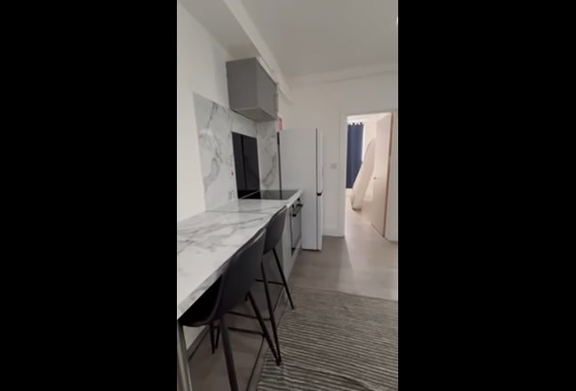 2 Bedroom House 🏠 Bills Included 😃 Main Photo