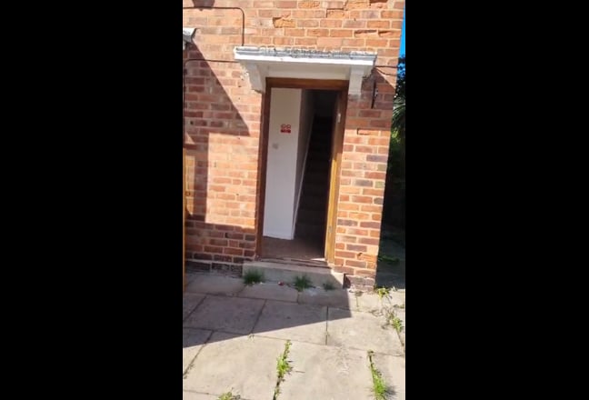 2 bed house to lets benefits,dss tenants, couples  Main Photo