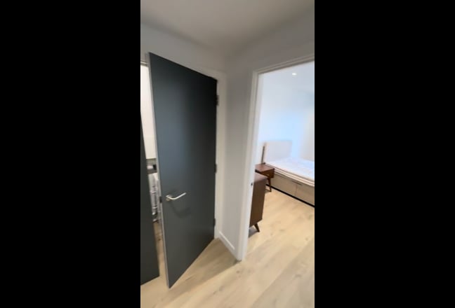 Video 1: The bedroom