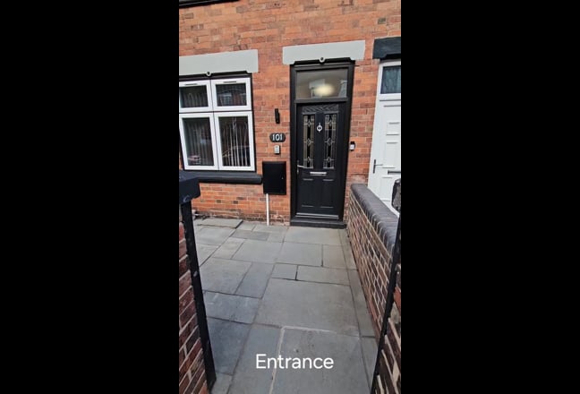 Luxury Townhouse Keel Uni & Stoke Hospital Main Photo