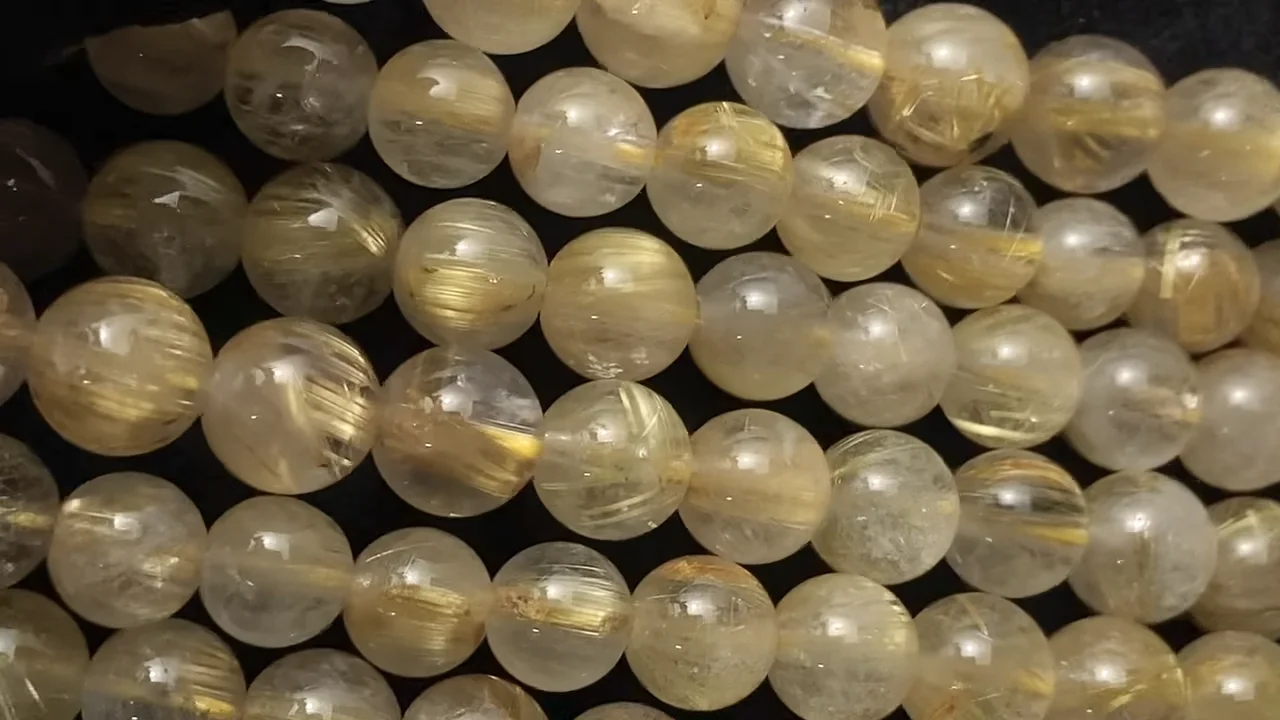 現在価格からの値下げはありません※一点物激レア※タイチンルチルクォーツギベオン タイチンルチルクォーツ ラウンド7mm～8mm 半連/1連｜天然石ビーズの卸
