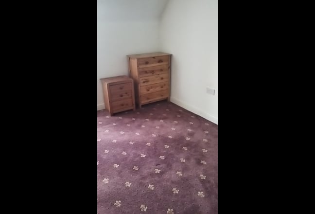 Large en-suite master bedroom available to rent  Main Photo