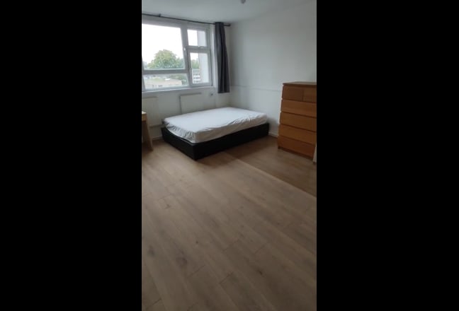 4 rooms available in 4-Bed Flat, EC1V - Angel  Main Photo