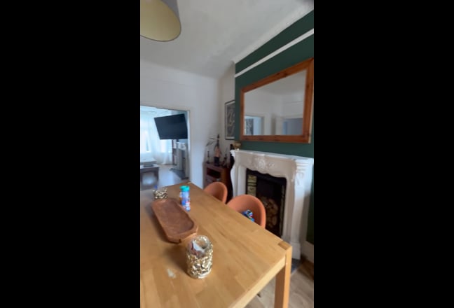 Double room for rent in Salford. Main Photo