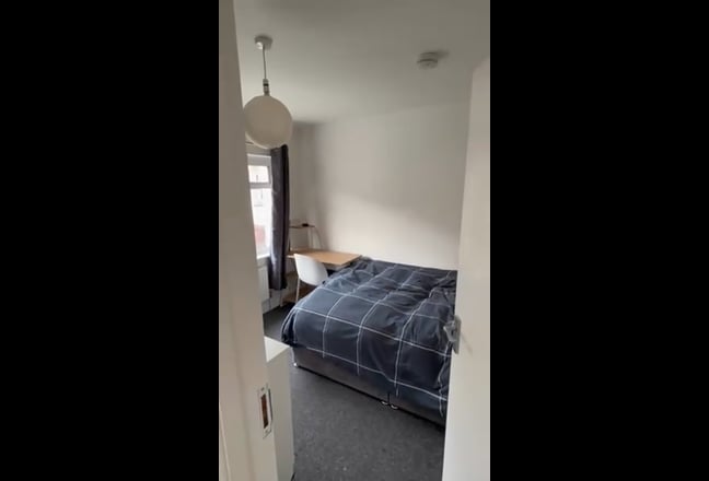 Student housing 10 minute walk from campus  Main Photo