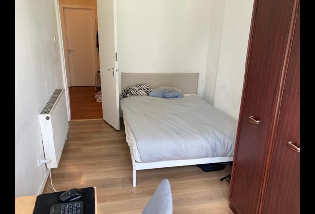 Double Room Available in Modern Flat Main Photo