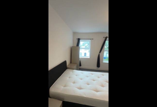Studio Flat - Bills not included Milbourne street  Main Photo