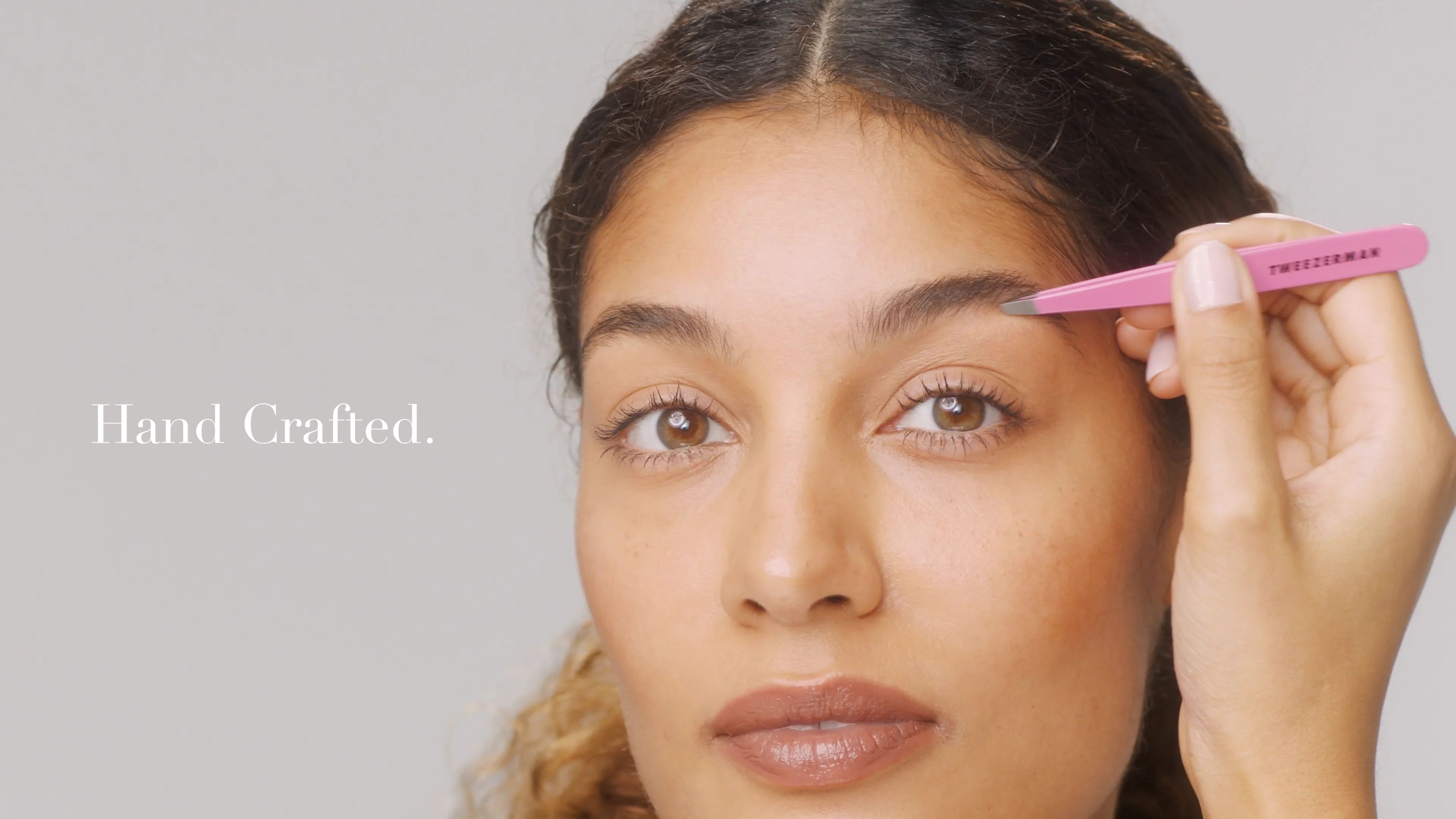 イマン　トレー　パンジーピンク Slant Tweezer | Tweezerman