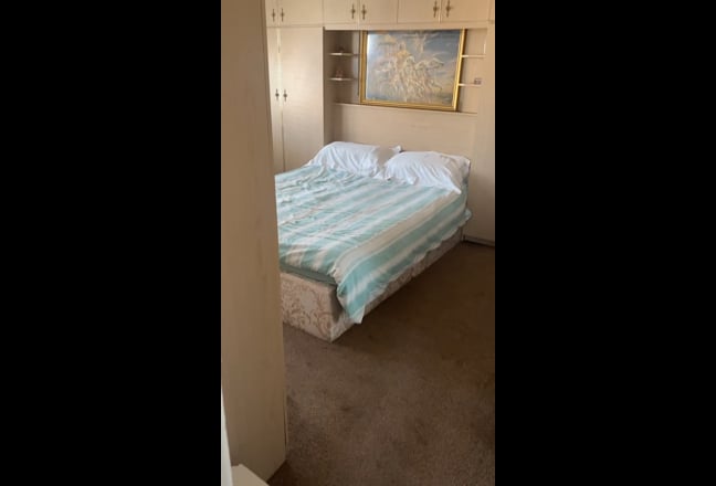 5 Bed semi Detached  ( Vegetarian house) Main Photo