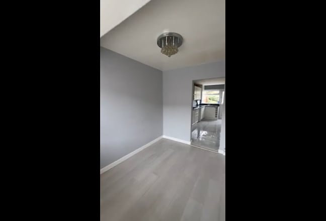 Chigwell, IG7, Lovely 3 Bed House with Driveway Main Photo