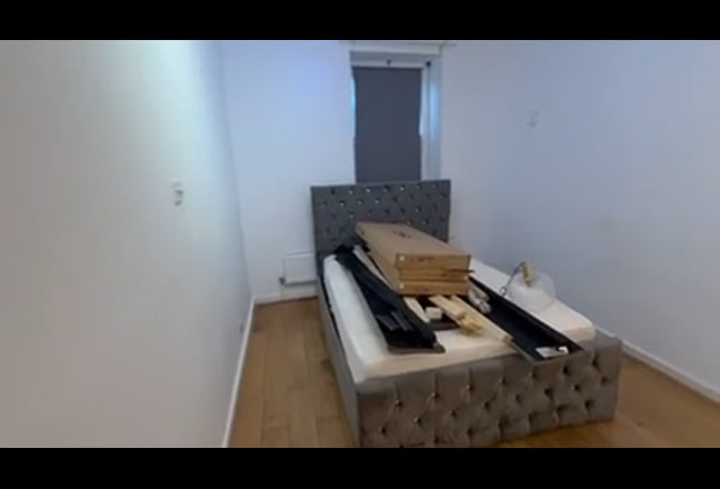 Angel - Prime Location! 2 Bed with a Living Room! Main Photo