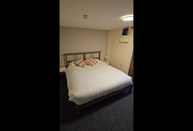 1 Bedroom Cosy Basement Flat Main Photo