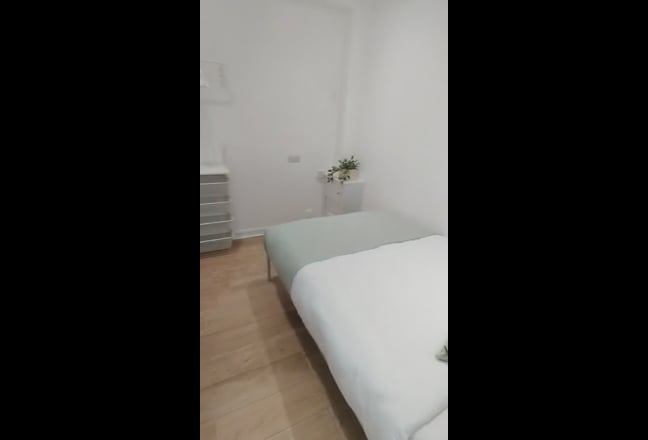 Private Living Room Area, Double Bed and Ensuite  Main Photo