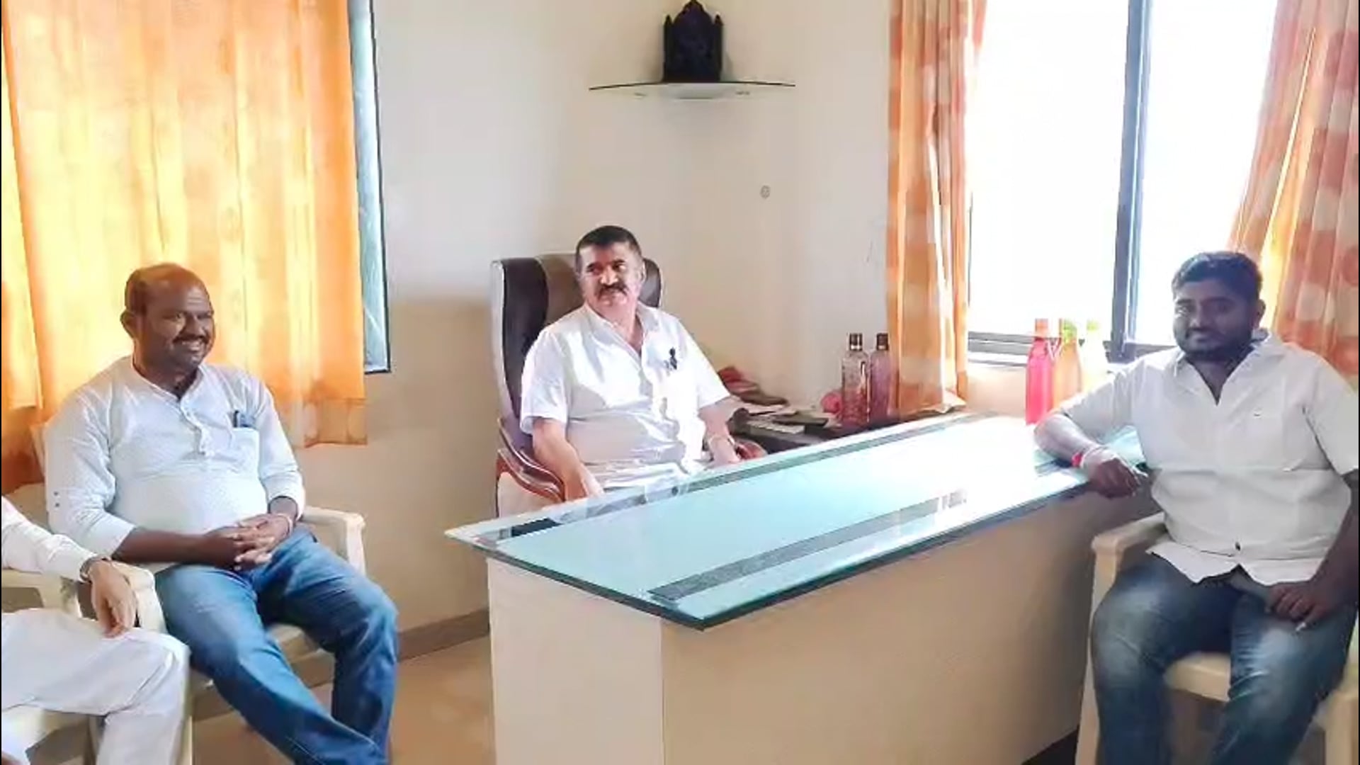 गोपीचंद पडळकर यांच्या वक्तव्याने निर्माण झालेल्या राजकीय वादळात आता स्वाभिमानी विकास आघाडीचीही एंट्री झाली आहे. भारत पाट