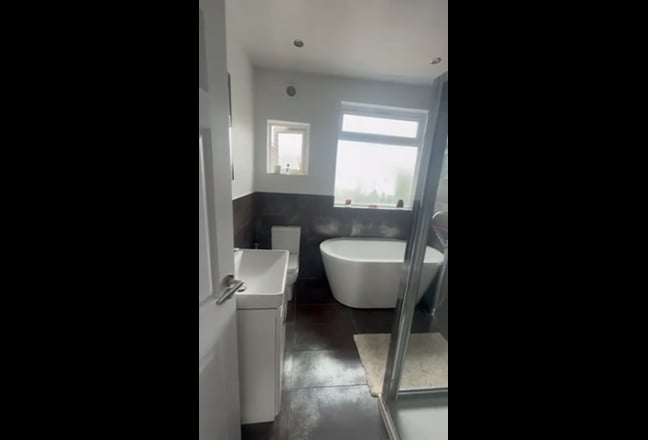 1 Double Room in  House  Main Photo