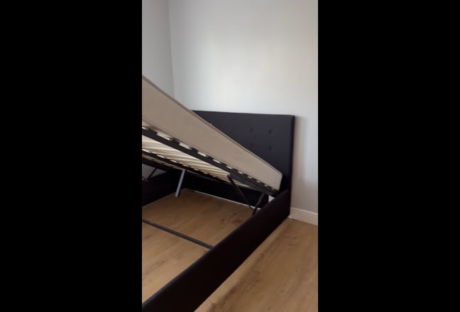 Double room all bills included for a single female Main Photo