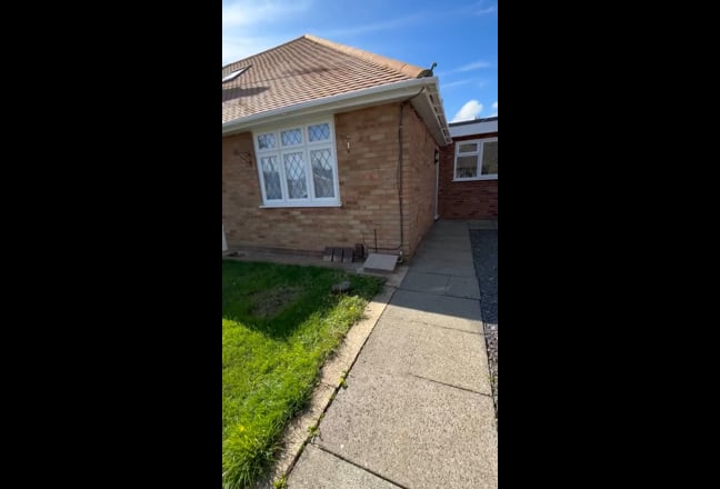 Beautiful bungalow Double room furnished  Main Photo