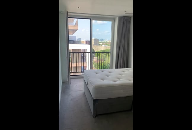 Room in Clapham Junction apartment with river view Main Photo