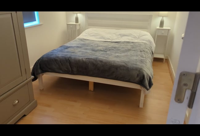 Stunning 2 bedroom apartment minutes from Kings X Main Photo