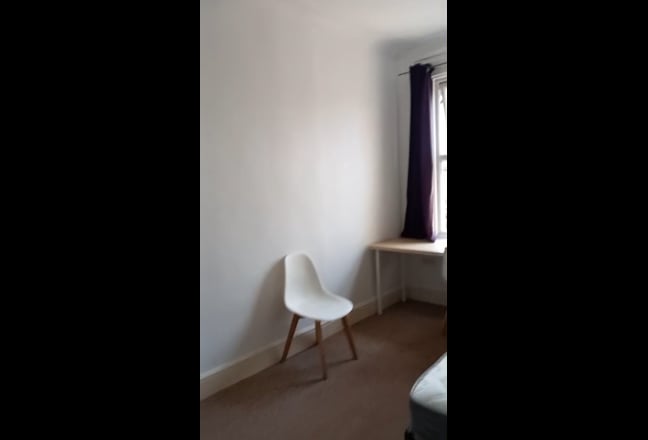 Lovely large double room Main Photo