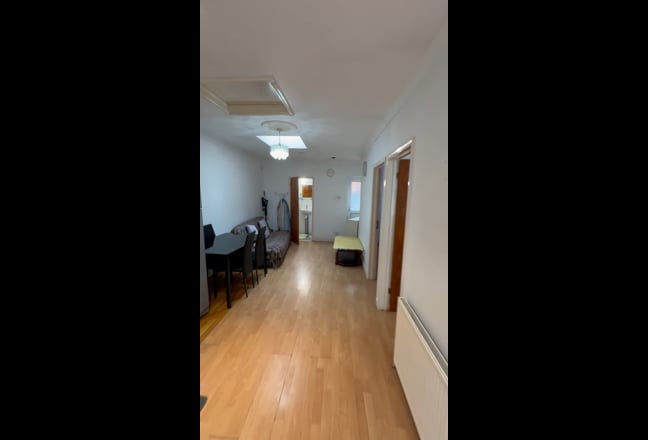 Large Double Bedroom  Main Photo