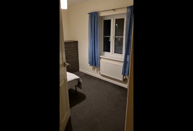 Large Double room available  Main Photo