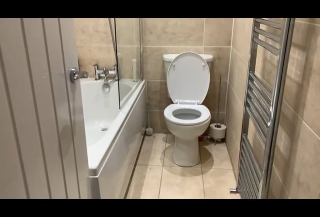 Available - Stylish Double Bedroom in Bolton Main Photo