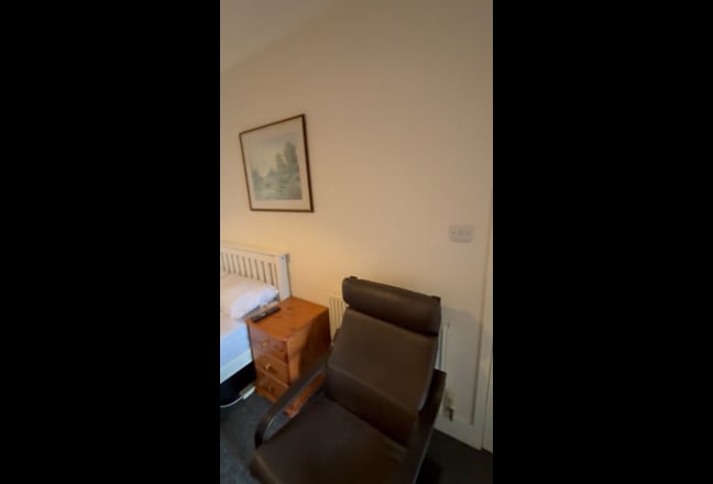 Big ensuite  room  in town centre  Main Photo