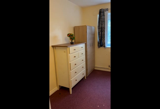 Super Large Room - no other tenants  Main Photo