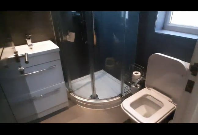 High Spec Ensuite Living W/Open Living/Kitchen Main Photo