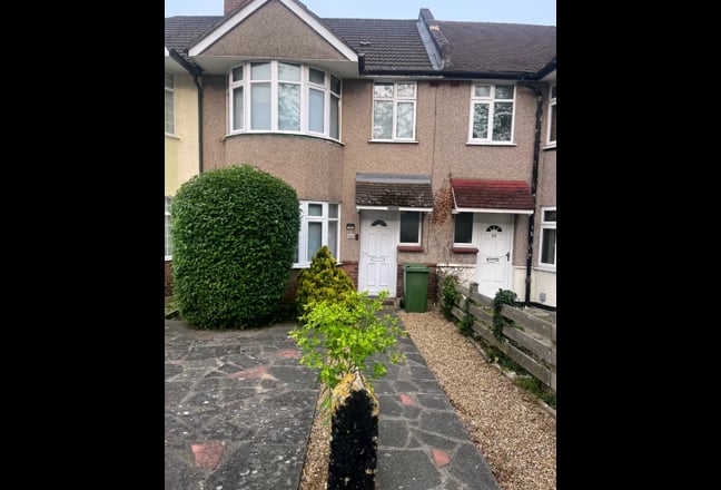 House Share - 2 Spacious and Clean Double Bedrooms Main Photo