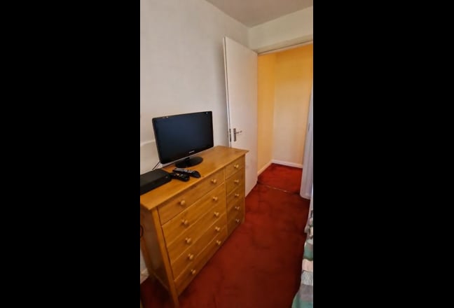 £800pcm incl. bills Double room modern quiet house Main Photo