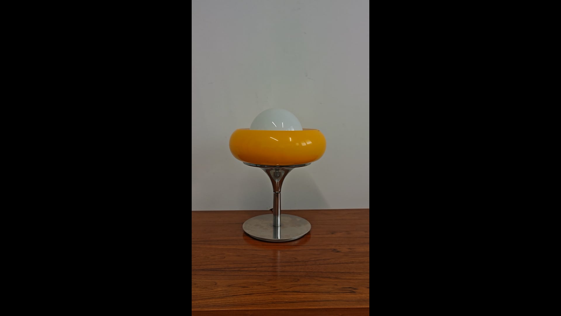 Mid Century Modern Table Lamp 