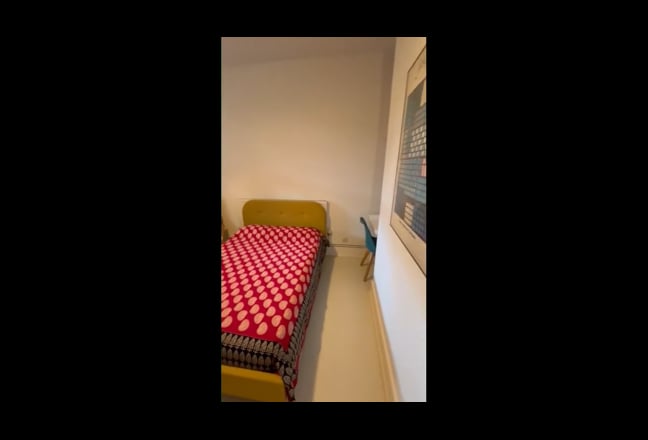 Tranquil, light-filled double bedroom in NW1 Main Photo