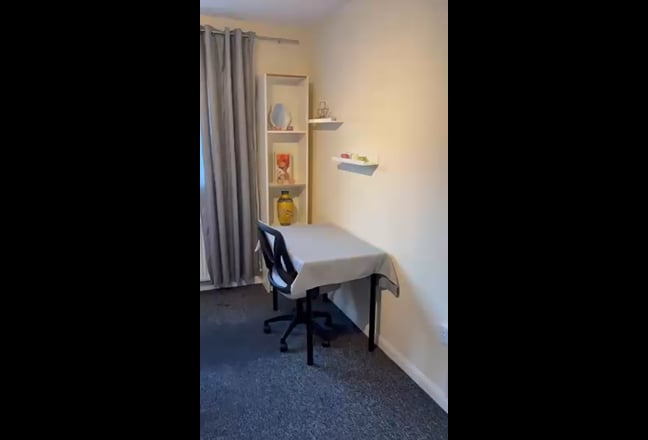 Spacious King Room – Euston / King’s Cross Main Photo