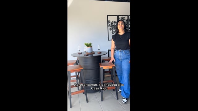 Banqueta Industrial Rigo - Feita em aço e madeira de lei