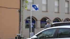El govern aposta per un contracte de servei per gestionar els aparcaments