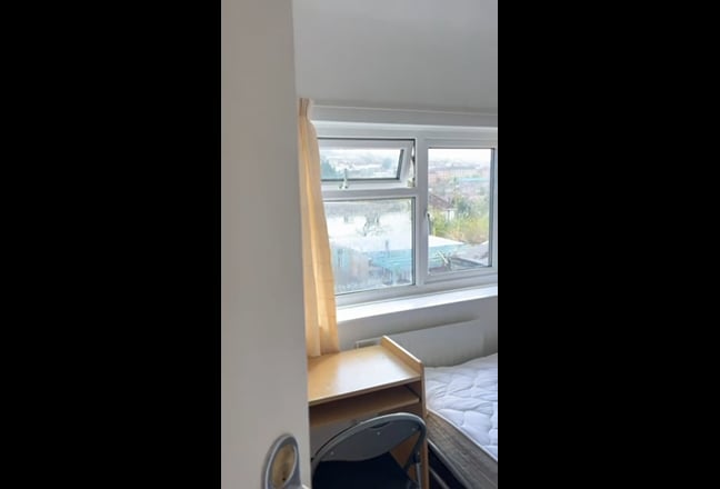 Double room available in Hollingbury  Main Photo