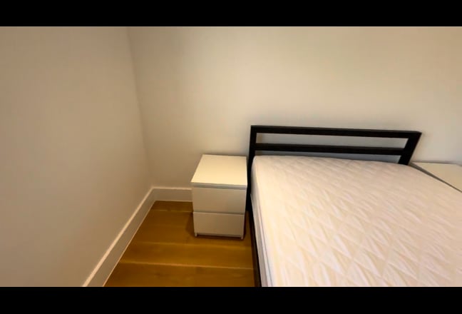 Large Double Room Main Photo
