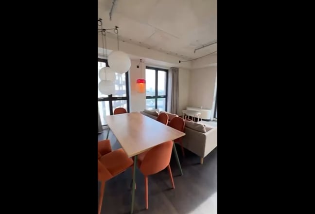 En-suite available in prime location  Main Photo