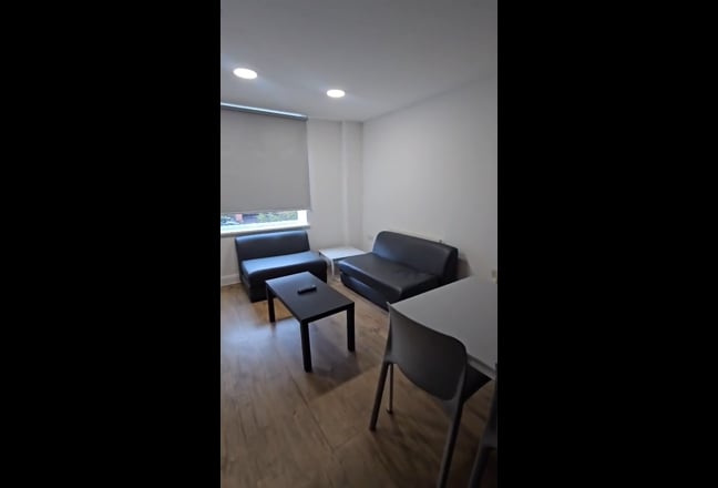 Room Available (YSJ Students Only ) Main Photo