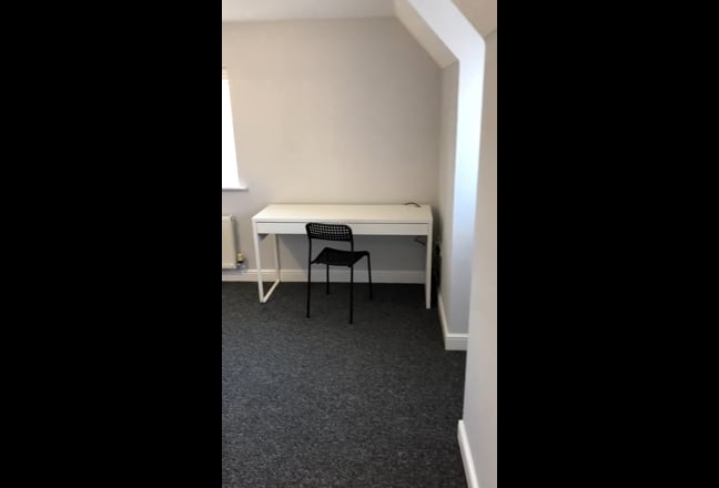 *En-Suite & Double Furnished Rooms* Main Photo