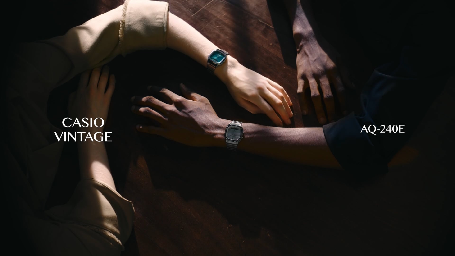CASIO VINTAGE AQ240E