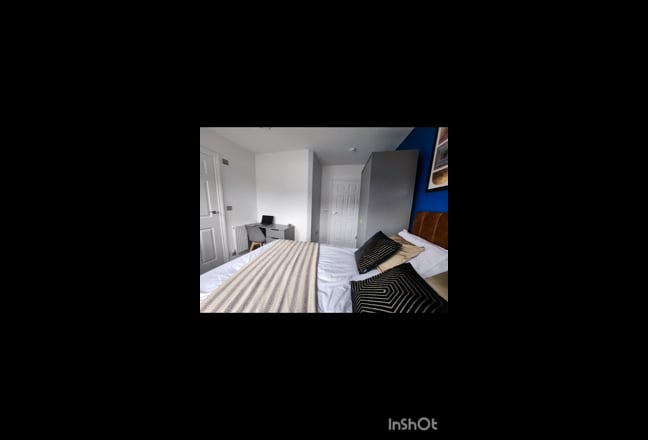 Double room - ensuite, parking and garden Main Photo