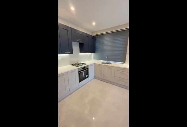 ✨ Stunning 6-Bed House | Modern Furnishings | Main Photo