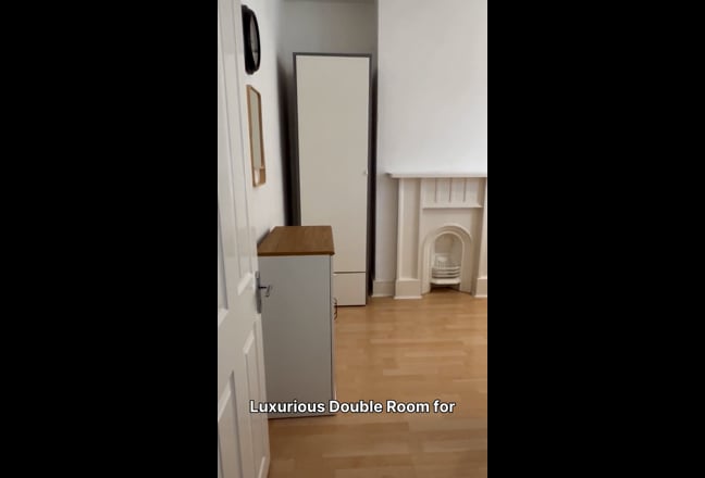 Luxurious Double Room for Professional Main Photo