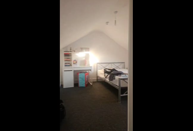 Tenency takeover : Single occupancy double room Main Photo