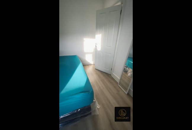 Single Room • Tooting SW17 Main Photo